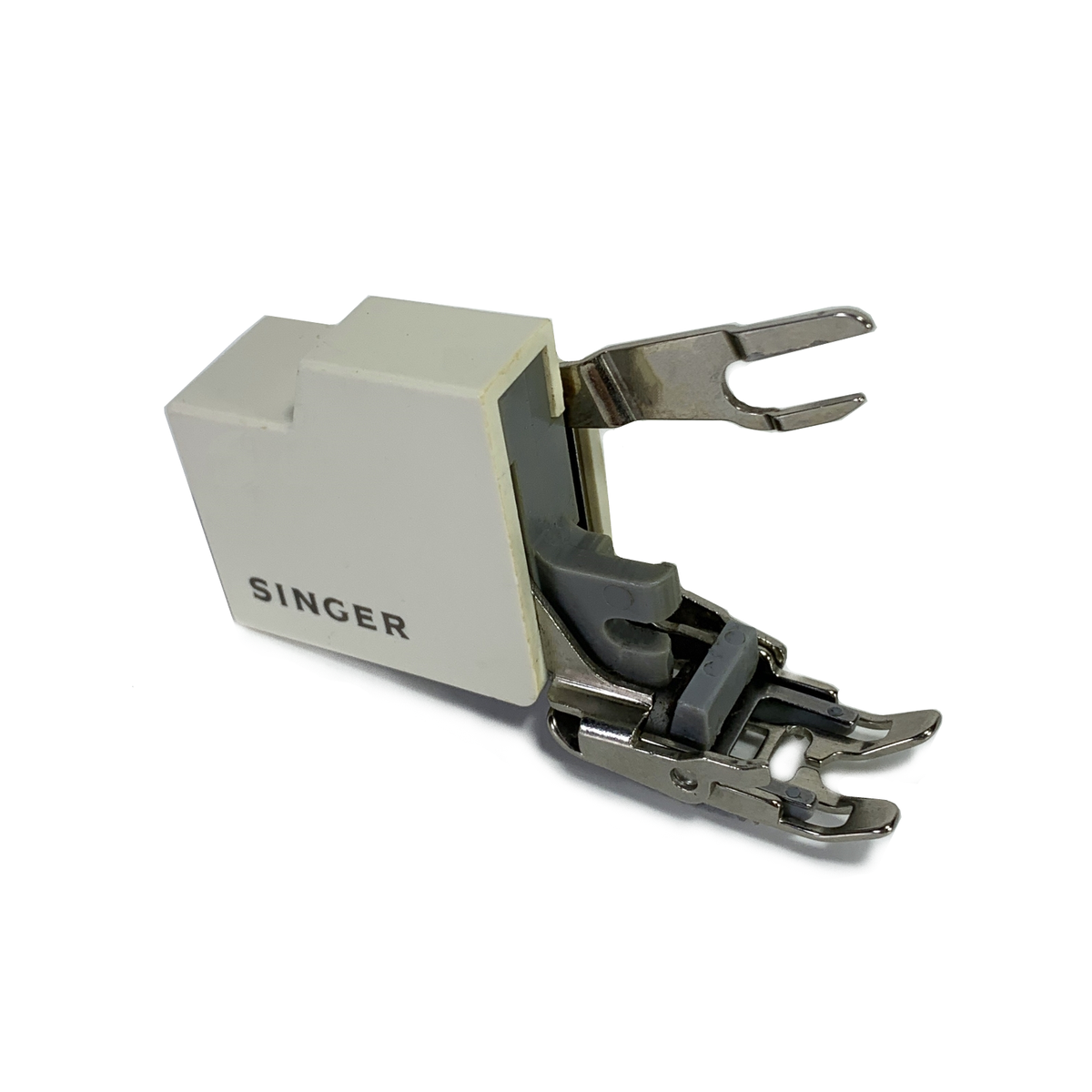 vintage-singer-sewing-machine-