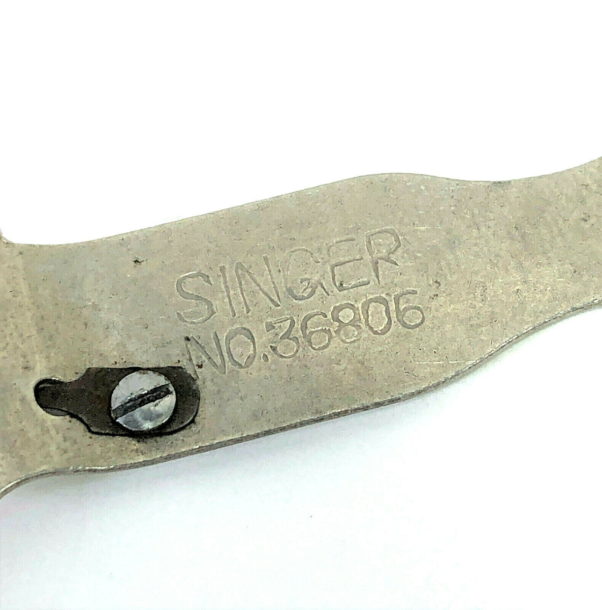 Singer Sewing Machine Needle Threader with Extra Hook Simanco 36806 Model  66 99