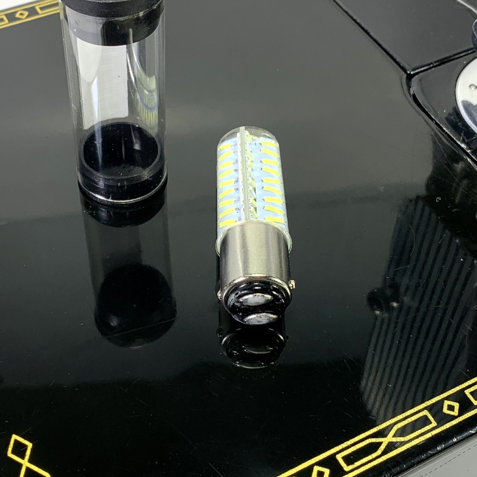 Bright LED B15 Bayonet Light Bulb for Singer Sewing Machines - Flangeless Easy Fit - The Old Singer Shop