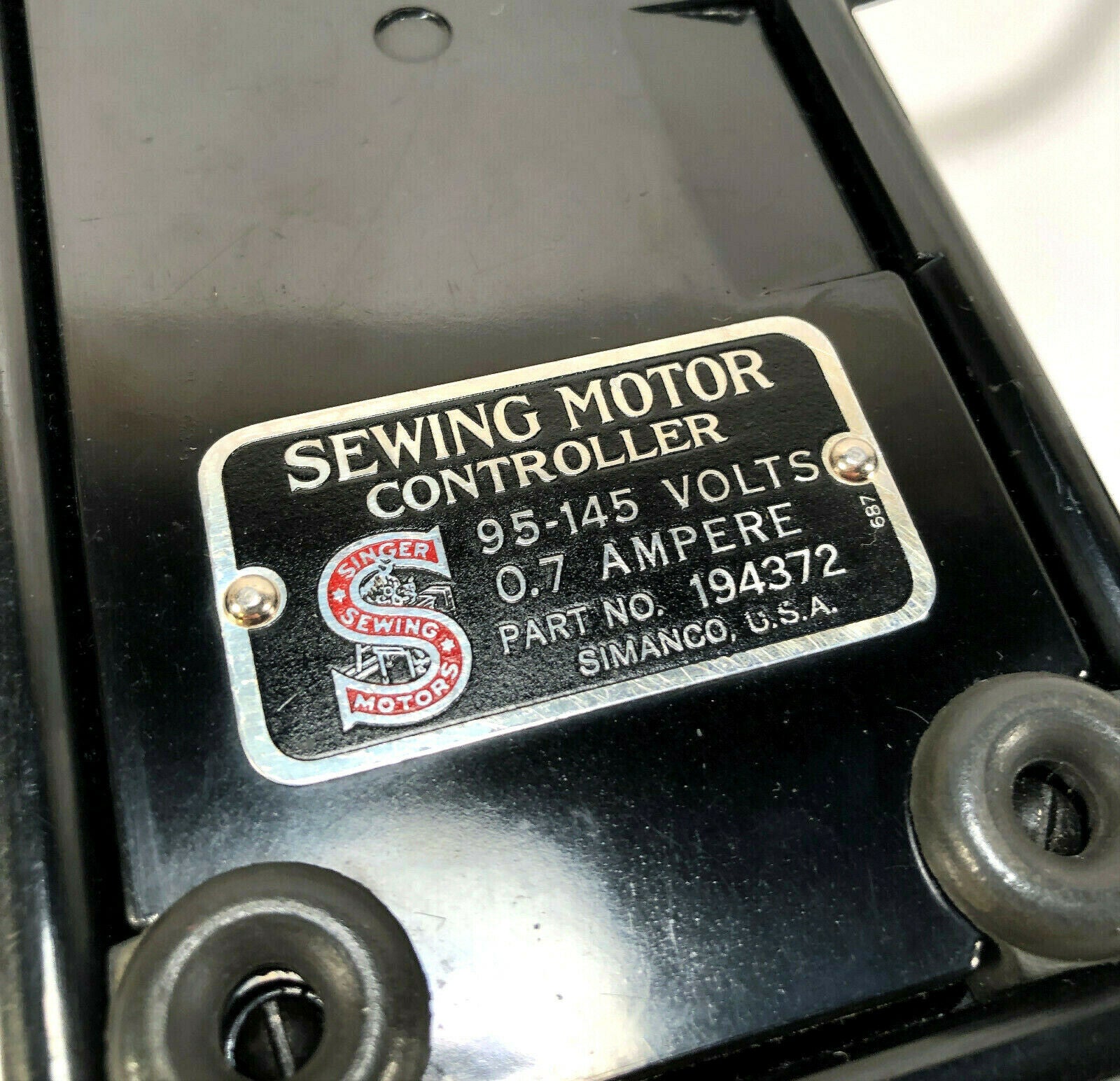 Rare 1936 Singer Featherweight 221 Sewing Machine Slotted Bakelite Foot Pedal 194372 - The Old Singer Shop