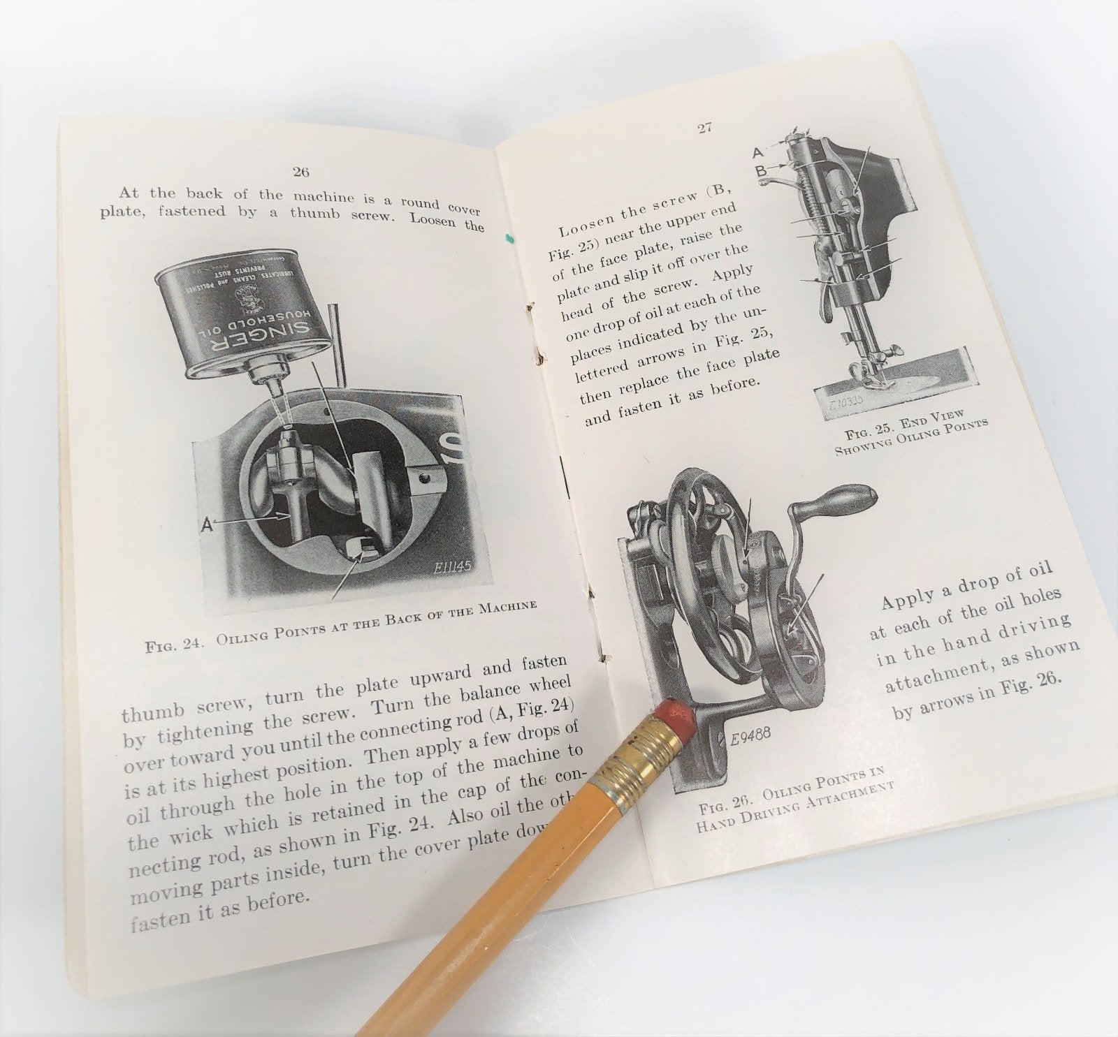 Singer 15 - 88 15 - 89 Treadle Hand Crank Sewing Machine Instruction Manual Original 1940 - The Old Singer Shop
