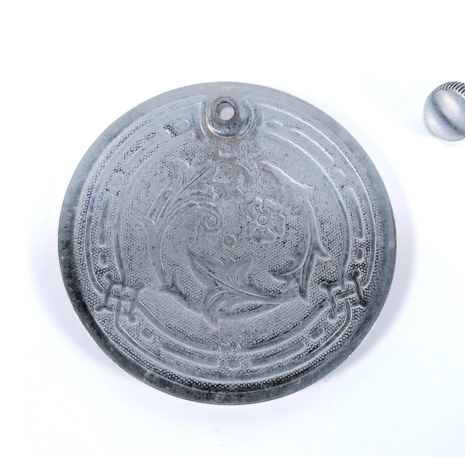 Singer 15 201 Sewing Machine Floral Scroll Back Rear Cover Plate Simanco 125425 - The Old Singer Shop