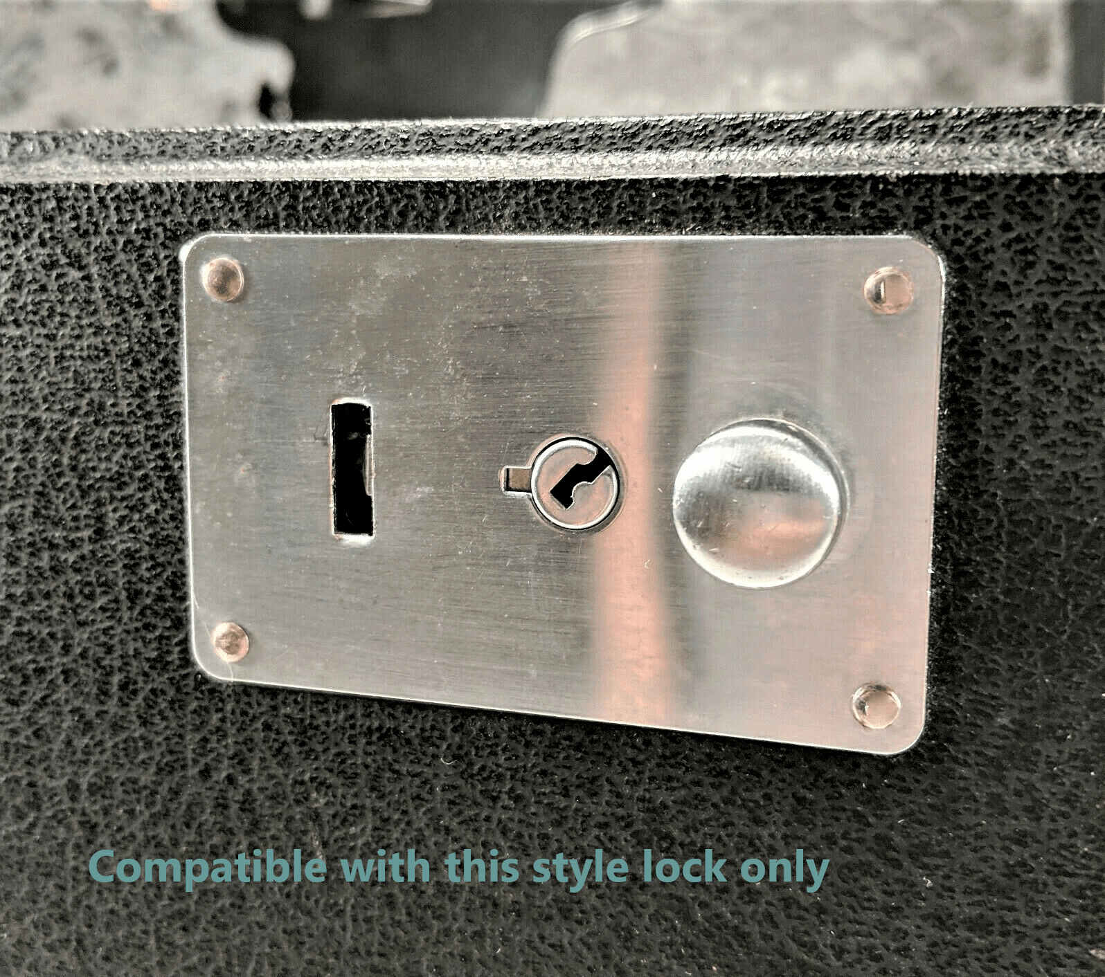 Singer 221 Featherweight Sewing Machine Carry Case Lock Key - The Old Singer Shop