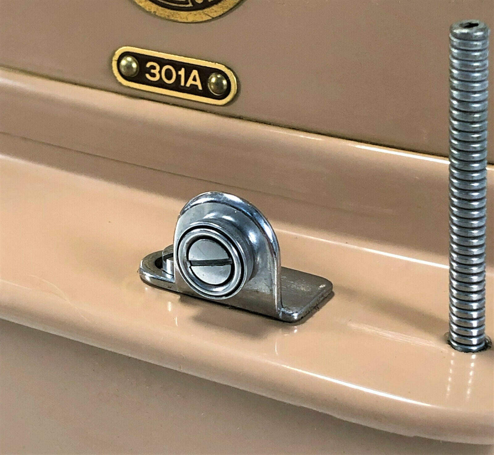 Singer 301 401 403 Sewing Machine Bobbin Winder Thread Tension Guide Bracket 170161 CR - The Old Singer Shop