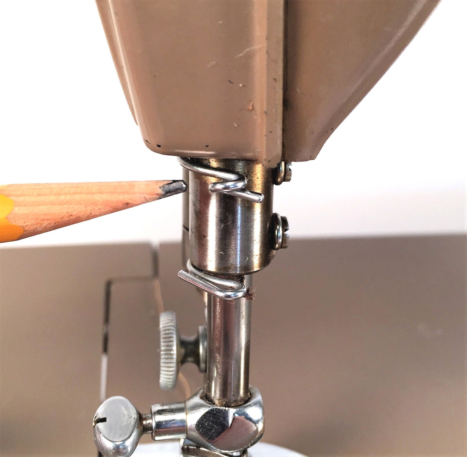 Singer 301 Sewing Machine Upper Thread Guide for Needle Bar Simanco 170133 - The Old Singer Shop