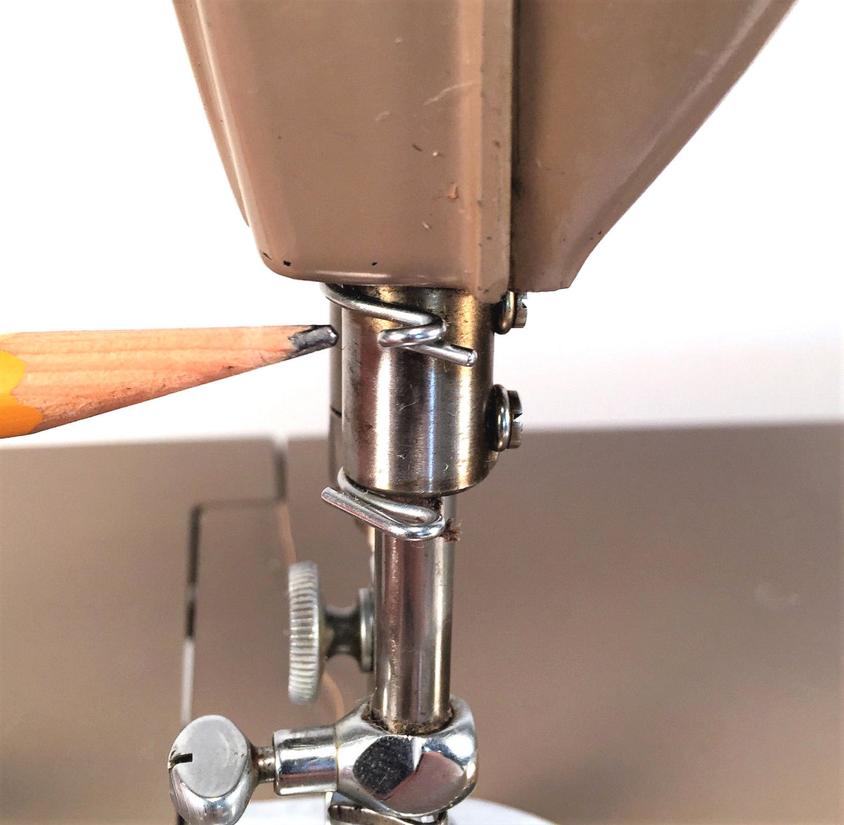 Singer 301 Sewing Machine Upper Thread Guide for Needle Bar Simanco ...