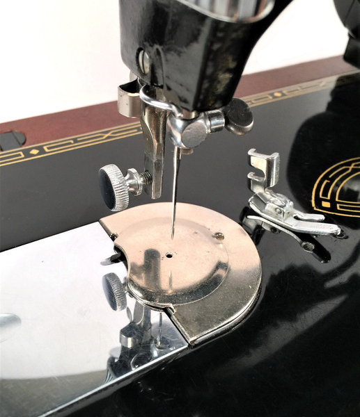 Vintage Singer Simanco Sewing Machine Accessories Machine Foot Feet