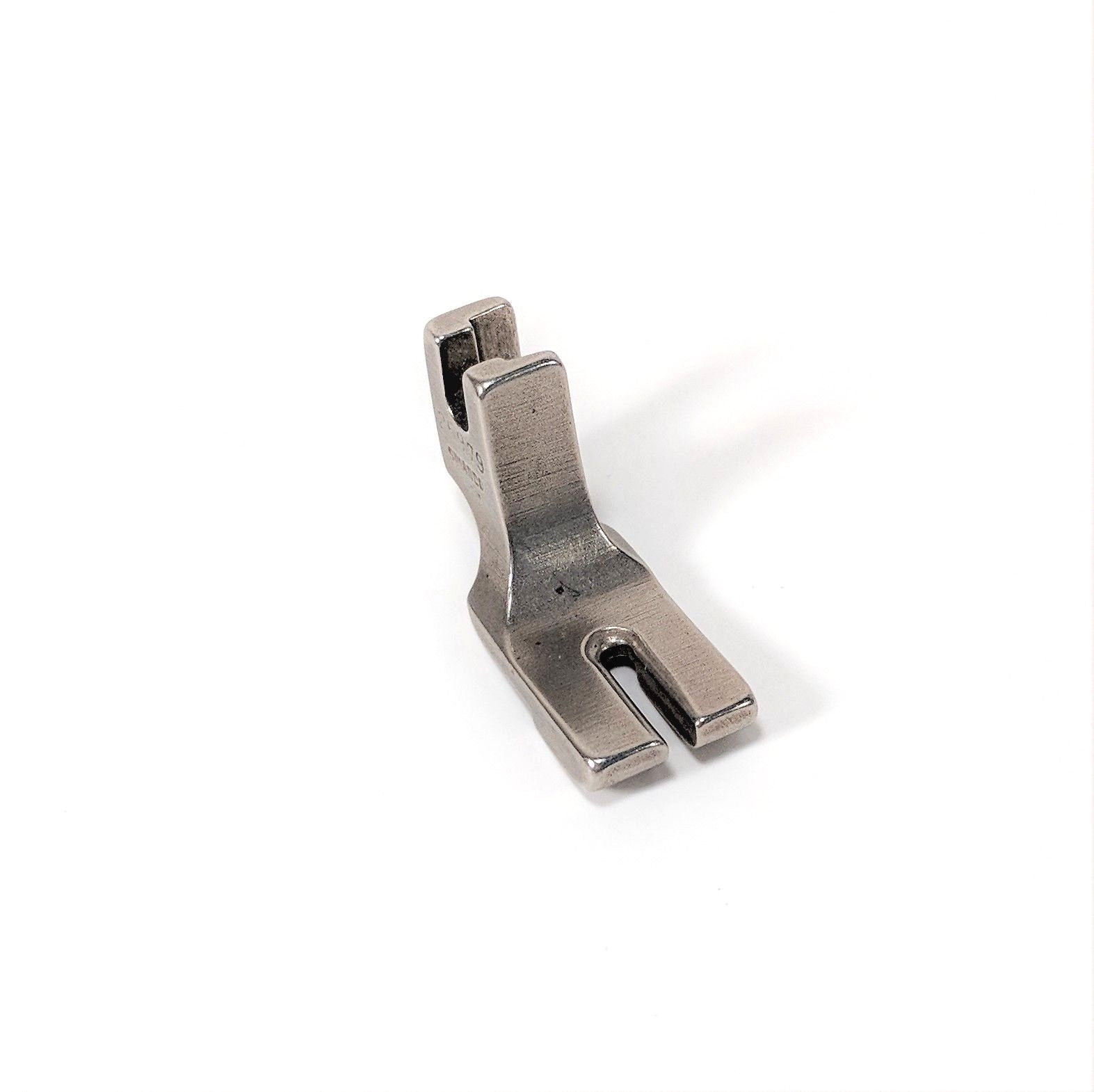 Singer Sewing Machine Low Shank Split Double Toe Gathering Shirring Foot Simanco 25979 - The Old Singer Shop