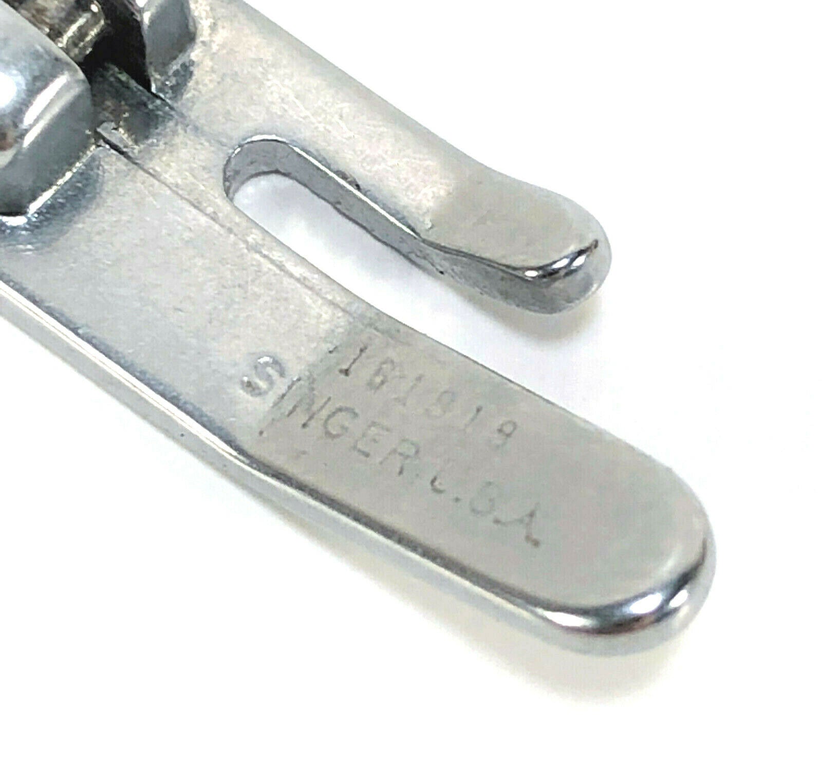 Singer Sewing Machine Snap on Straight Stitch Presser Foot 409377 153267 161919 - The Old Singer Shop