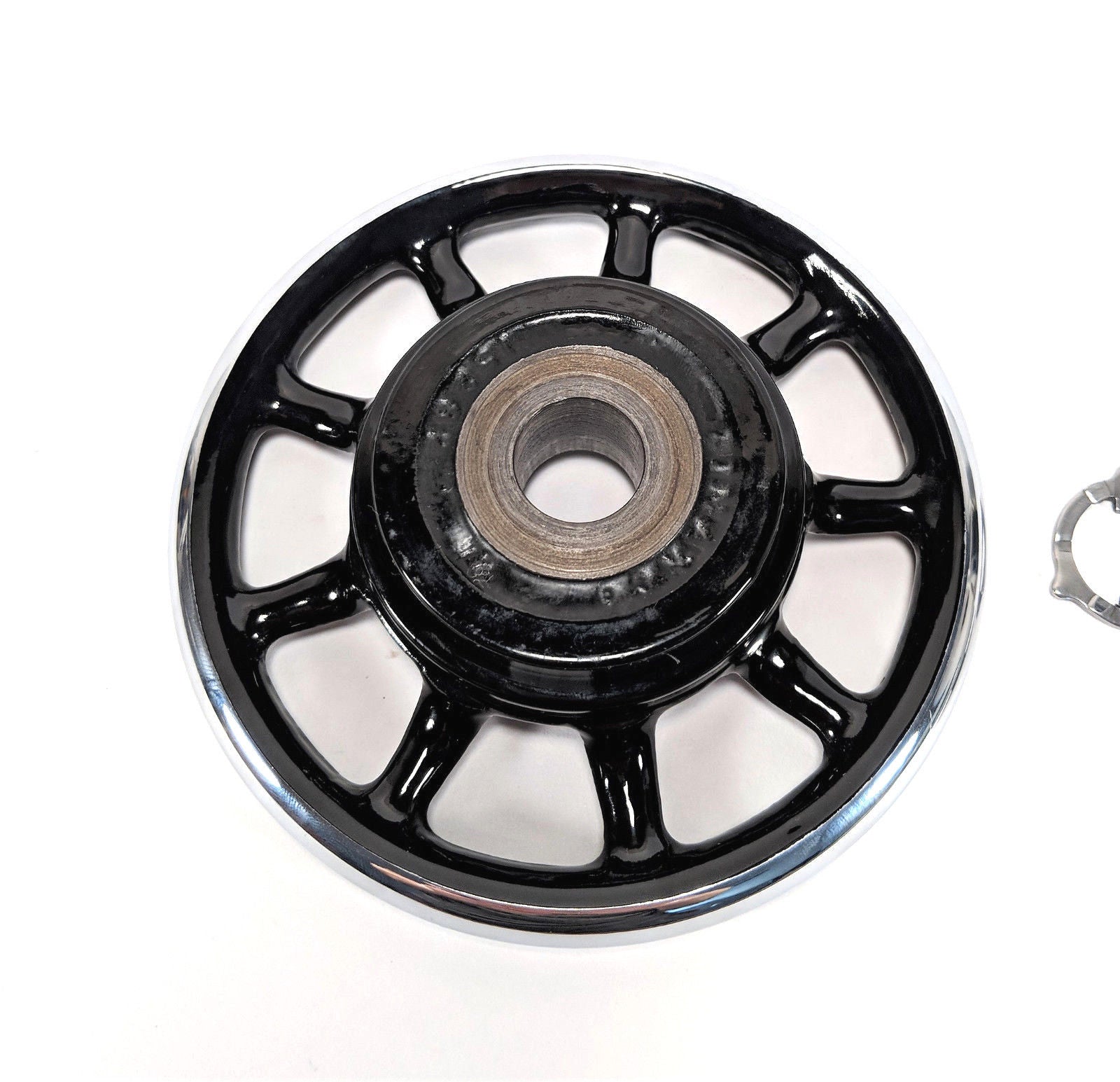 Singer Sewing Machine Spoked Chrome Rim Balance Hand Wheel w Stop Motion Knob Simanco 15282 - The Old Singer Shop