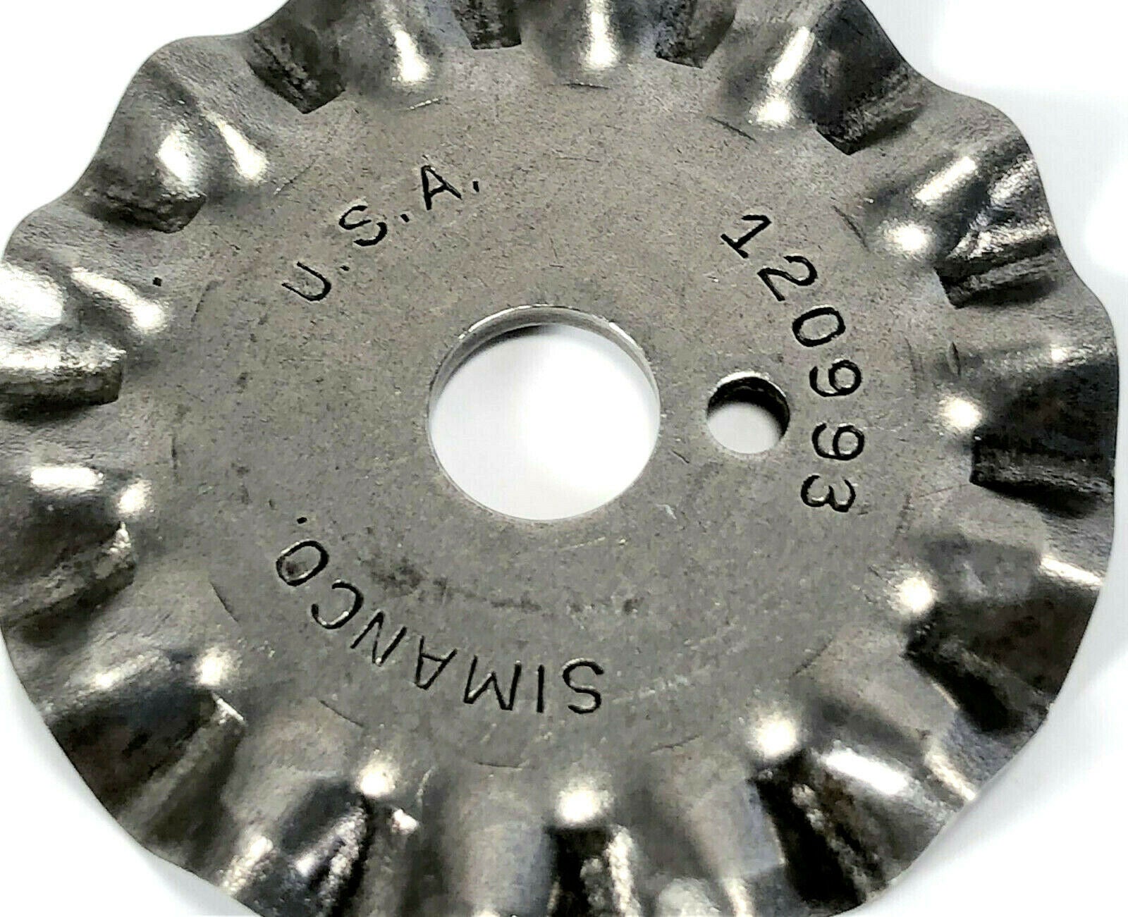 Singer Standard Scallop Blade 120993 for Pinker Pinking Attachment 121379 121021 - The Old Singer Shop