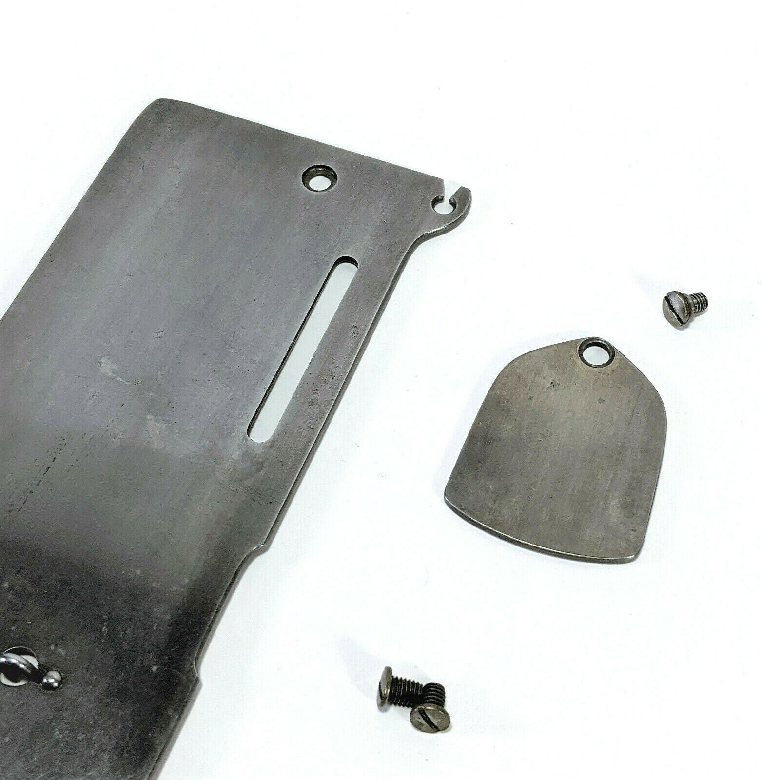 Early Singer 28 28K Sewing Machine Plain Steel Face and Trapezoid Plate Simanco 8361 - The Old Singer Shop