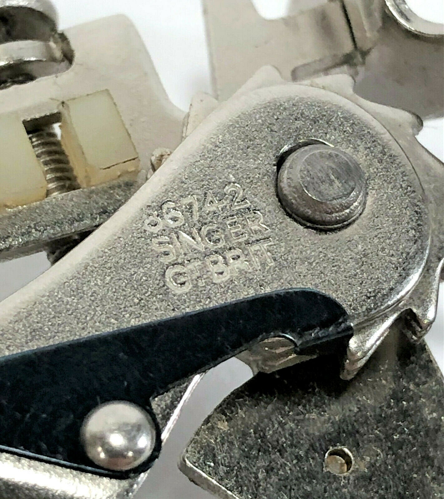Singer Low Shank Sewing Machine Ruffler Foot Attachment Simanco 86742 - The Old Singer Shop