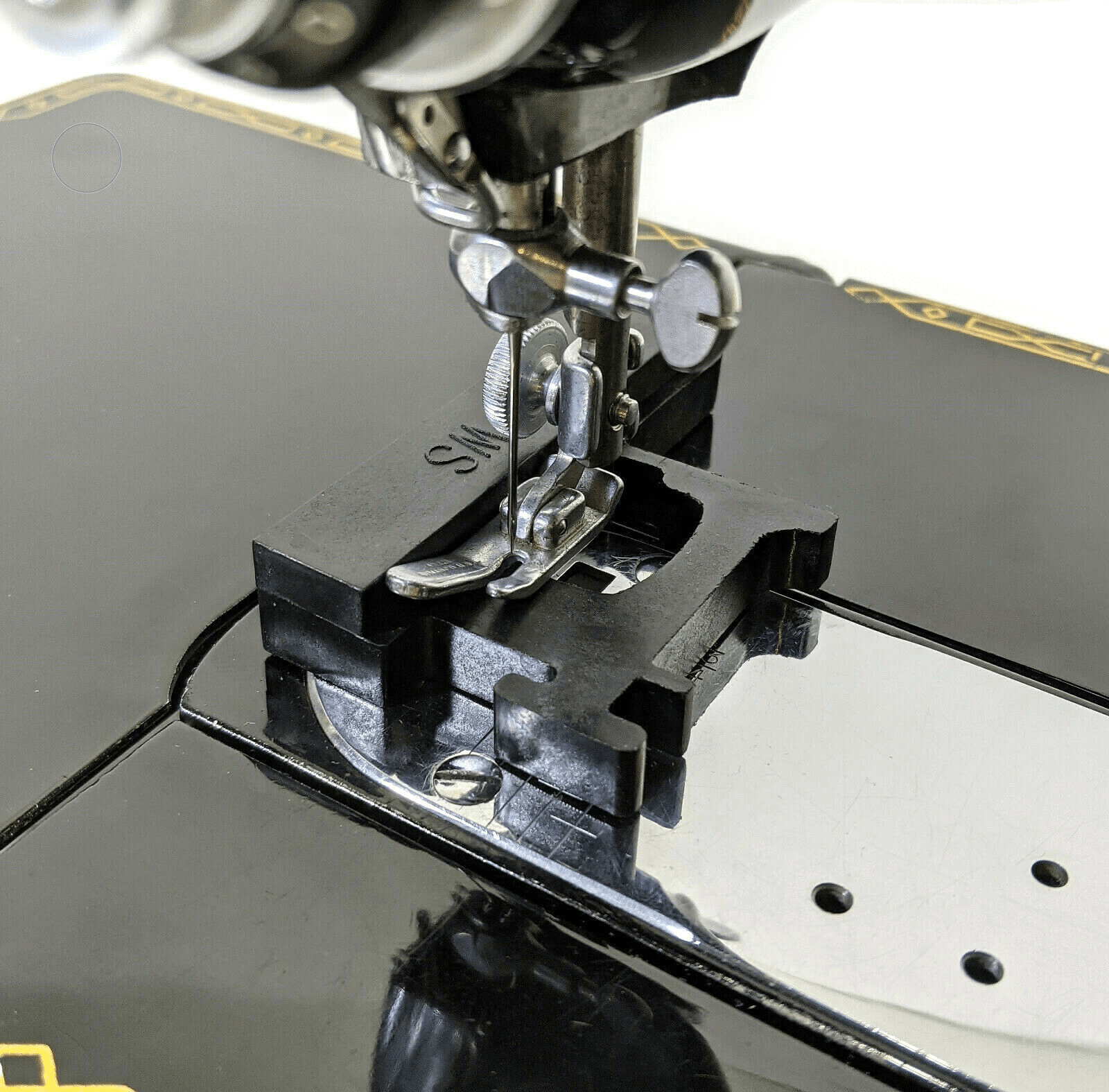 Presser Foot Timing Alignment Gauge Tool for Singer Featherweight 221 222K 15 66 99 128 201 - The Old Singer Shop