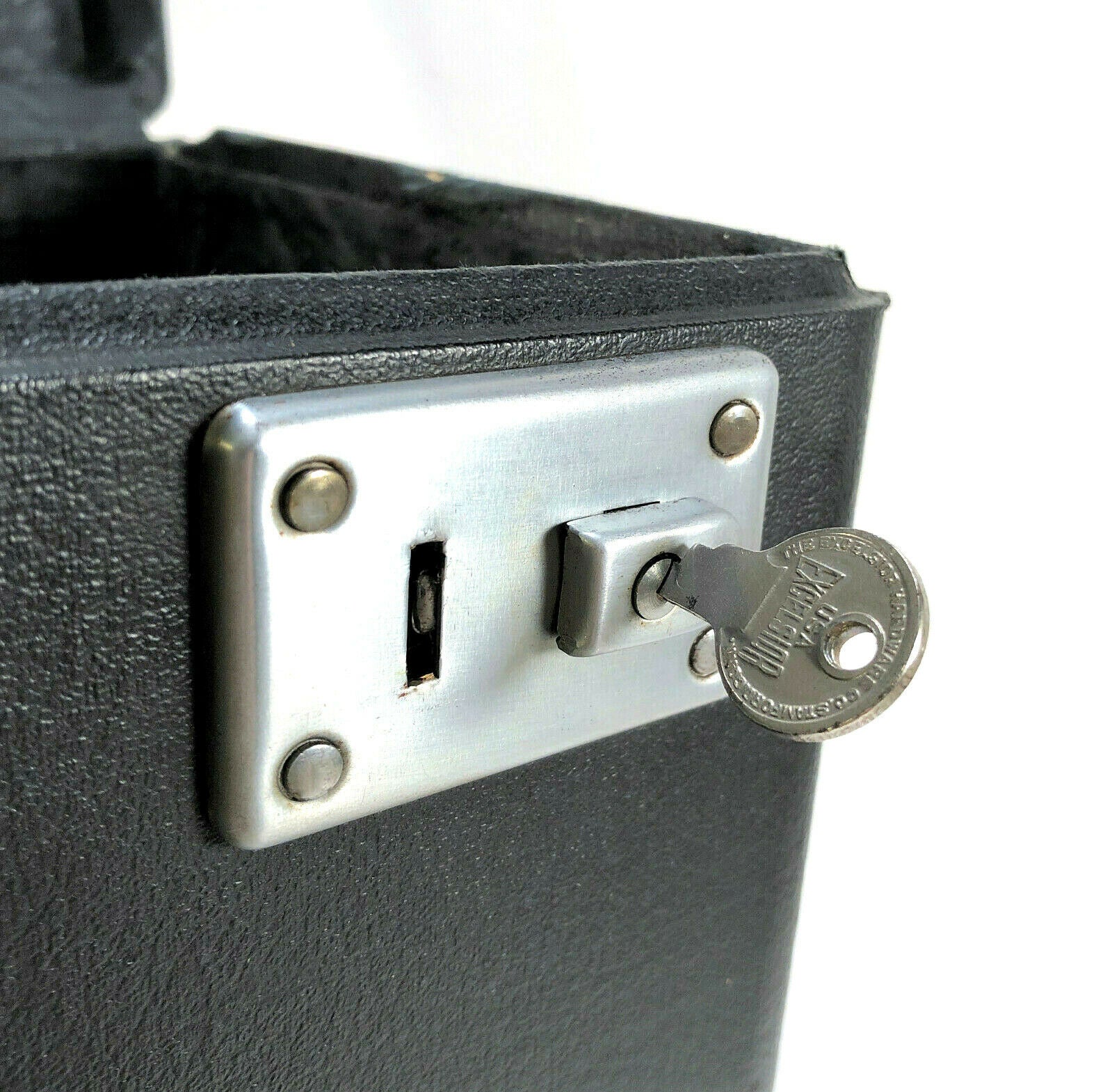 Singer 221 Featherweight Sewing Machine Carry Case Key for Rare Chunky Lock Latch 50s Type V VI - The Old Singer Shop