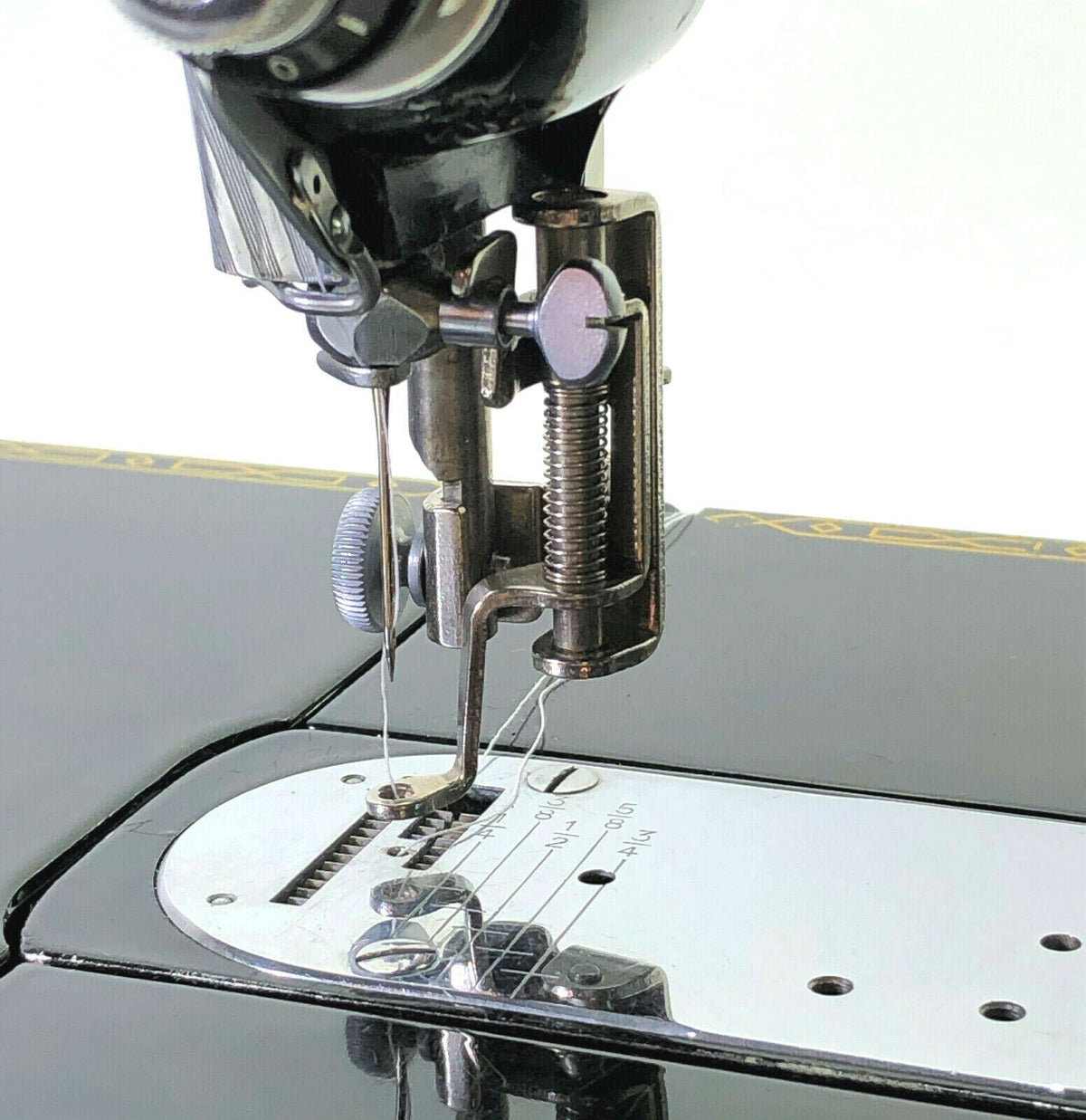 Singer Darning Machine Singer 222K Featherweight Sewing Machine Darning Embroidery Foot Siman ...