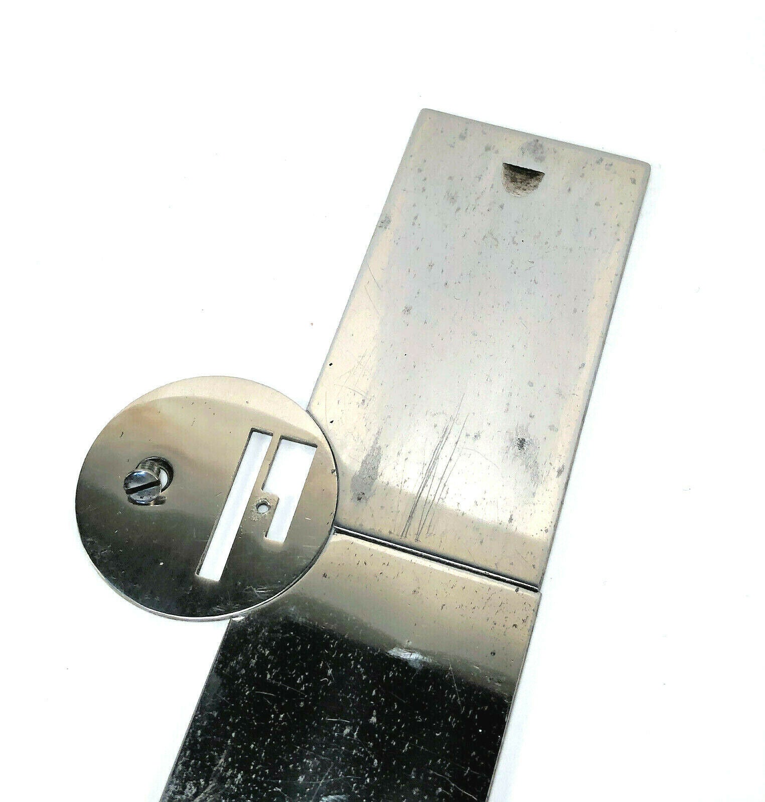 Early Singer 28 128 Front Rear Slide Throat Plate Set Simanco Part 8369 8368 8323 - The Old Singer Shop