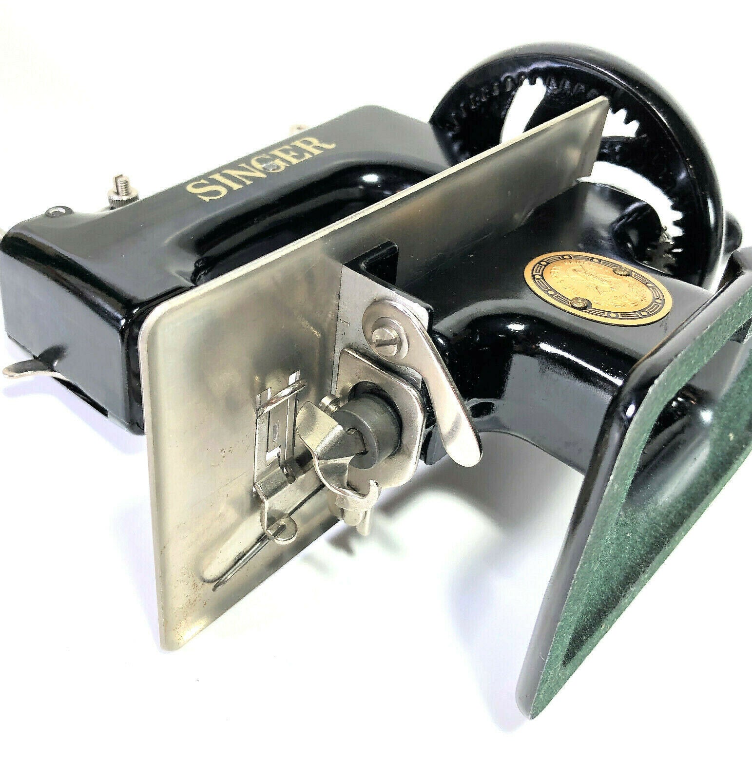 Vintage Singer Model 20 Sewhandy Child's Toy Hand Crank Sewing Machine - The Old Singer Shop