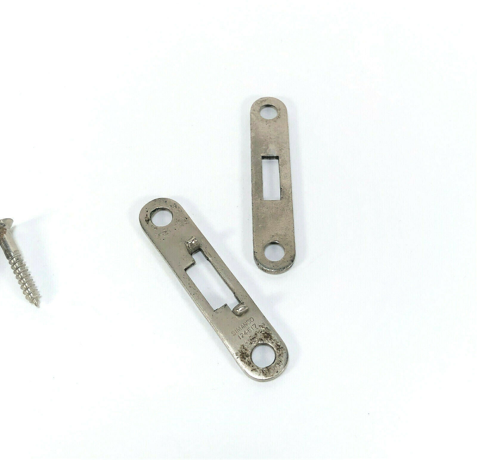 Singer Sewing Machine Bentwood Case Base Latch Plate Set Simanco 124517 87427 - The Old Singer Shop
