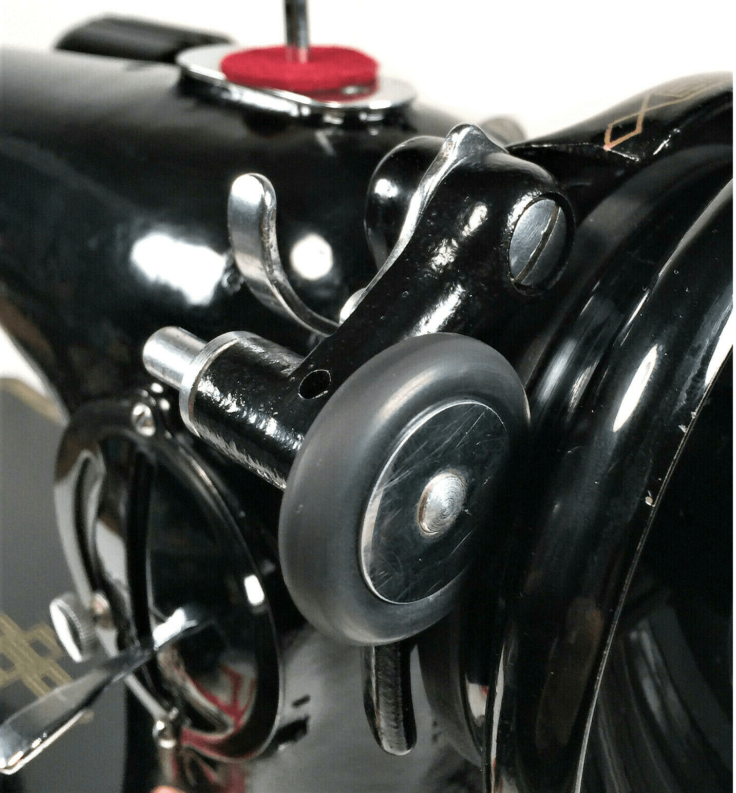 Singer Sewing Machine Bobbin Winder Friction Rubber Tire Ring x2 15 66 99 128 201 301 - The Old Singer Shop