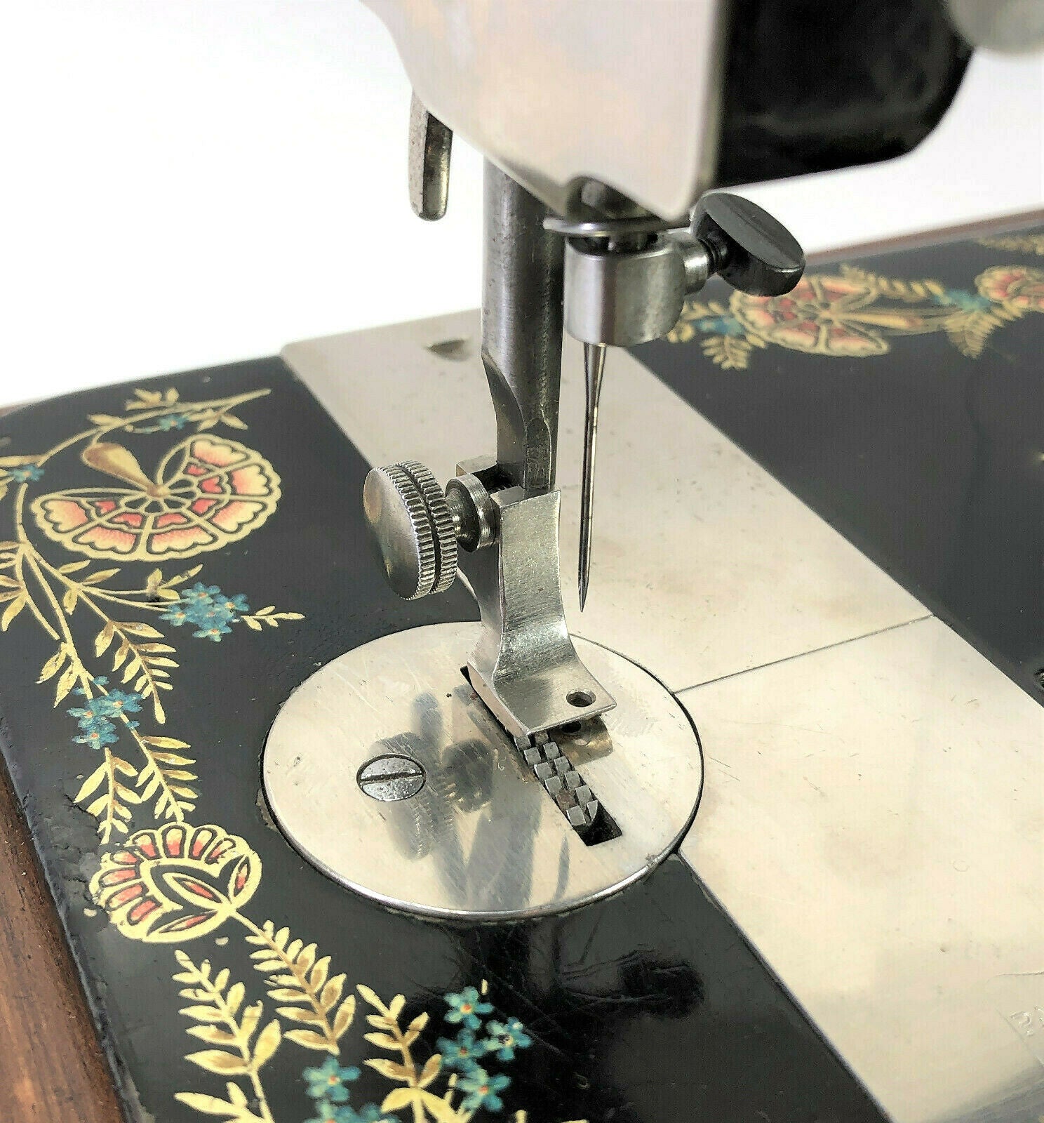 Early Singer Sewing Machine Low Shank Underbraider Foot Simanco 25542 Puzzle Box - The Old Singer Shop