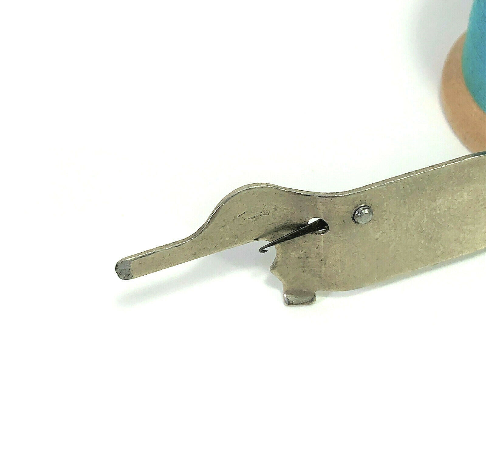 Singer Sewing Machine Needle Threader with Extra Hook Simanco 36806 Model 66 99 - The Old Singer Shop