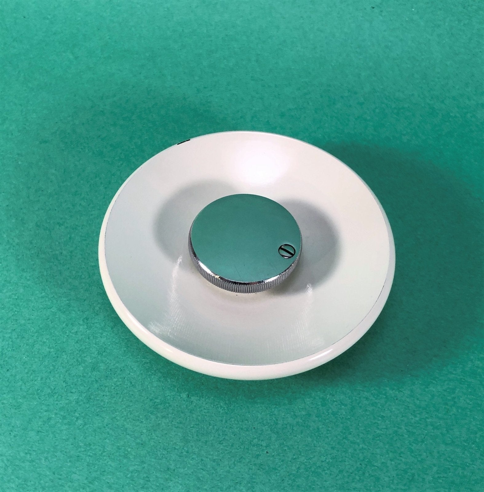 Singer White 221K Featherweight Balance Hand Wheel w Stop Motion Knob Simanco - The Old Singer Shop